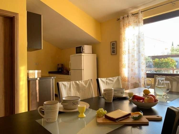 Fresh Apartments Dar Orlic Traù Esterno foto
